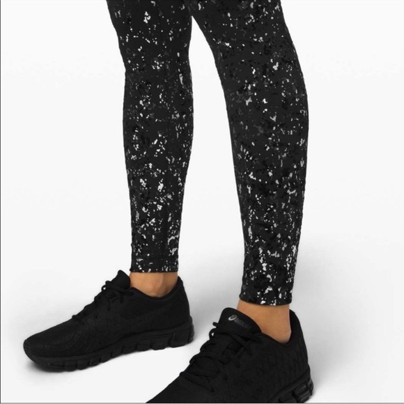 Lululemon Speed Wonder Tight in Speckle Shine Black Deep Coal Silver Leggings - Picture 3 of 16